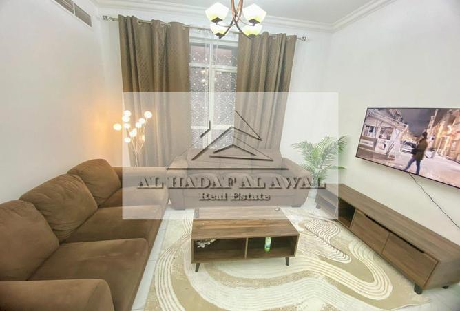 Apartment - 1 Bedroom - 2 Bathrooms for rent in Palm Towers - Al Majaz - Sharjah