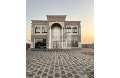 Villa - 5 Bedrooms - 6 Bathrooms for rent in Al Aweer 1 - Al Aweer - Dubai