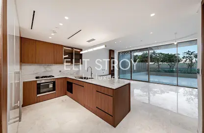 Apartment - 2 Bedrooms - 3 Bathrooms for sale in Ellington Beach House - Palm Jumeirah - Dubai