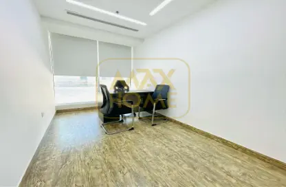 Office Space - Studio - 4 Bathrooms for rent in Hanging Garden Tower - Al Danah - Abu Dhabi