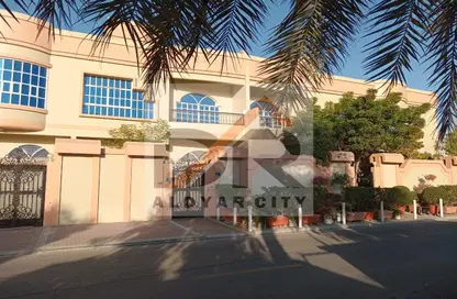 Villa - 3 Bedrooms - 7 Bathrooms for rent in Cornish Tower - Al Rumaila - Ajman