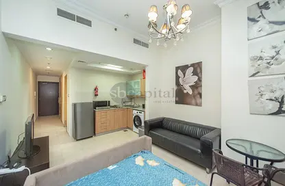 Apartment - 1 Bathroom for rent in Zumurud Tower - Dubai Marina - Dubai