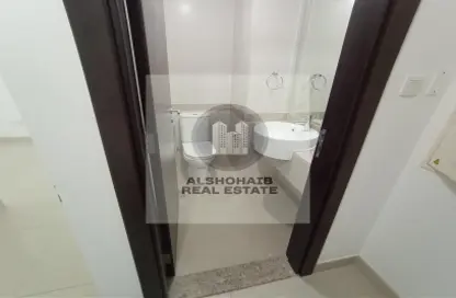 شقة - 2 غرف نوم - 3 حمامات للايجار في قرية مارينا - أبوظبي