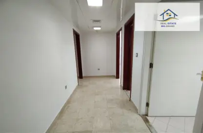 شقة - 2 غرف نوم - 2 حمامات للايجار في شارع حمدان - أبوظبي