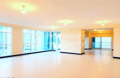 Apartment - 3 Bedrooms - 4 Bathrooms for rent in Baynuna Tower 2 - Corniche Road - Abu Dhabi