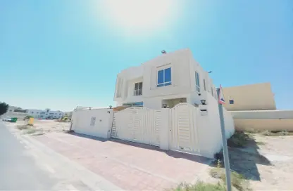 Villa - 3 Bedrooms - 5 Bathrooms for rent in Al Fisht - Al Heerah - Sharjah