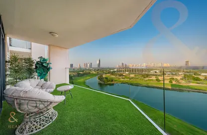 Apartment - 3 Bedrooms - 3 Bathrooms for sale in Vida Residence 2 - Vida Residence - The Hills - Dubai