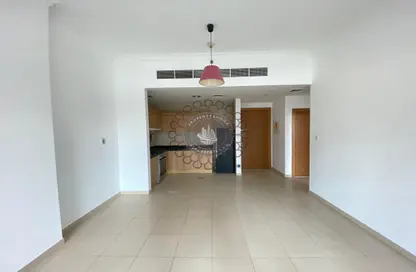 Apartment - 1 Bedroom - 1 Bathroom for rent in Mayfair Residency - Business Bay - Dubai