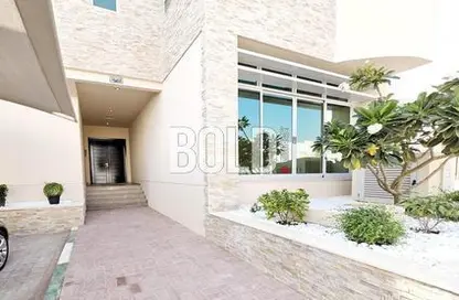 Villa - 5 Bedrooms - 6 Bathrooms for rent in Khalifa Park - Eastern Road - Abu Dhabi