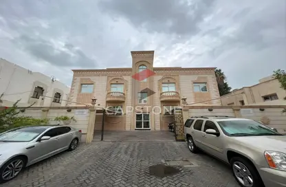 Apartment - 4 Bedrooms - 5 Bathrooms for rent in Al Karamah - Abu Dhabi