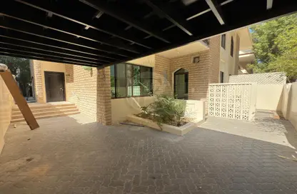 Villa - 4 Bedrooms - 4 Bathrooms for rent in Al Sahel Tower 1 - Al Sahel Towers - Corniche Road - Abu Dhabi