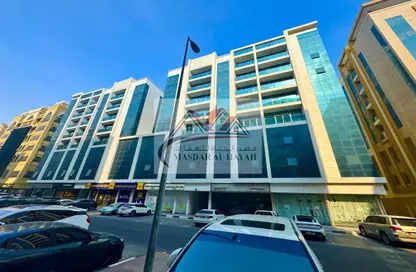 Shop - Studio - 2 Bathrooms for rent in Muwaileh 29 Building - Muwaileh - Sharjah