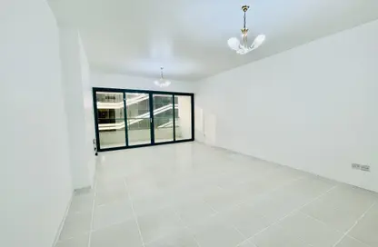 Apartment - 1 Bedroom - 2 Bathrooms for rent in White Crown Building - Sheikh Zayed Road - Dubai