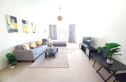 Apartment - Studio - 1 Bathroom for rent in Plaza Residences 2 - Plaza Residences - Jumeirah Village Circle - Dubai