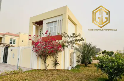 Villa - 4 Bedrooms - 5 Bathrooms for rent in Al Quoz 2 - Al Quoz - Dubai