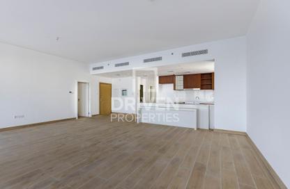 Apartment - 4 Bedrooms - 5 Bathrooms for sale in Le Pont - La Mer - Jumeirah - Dubai