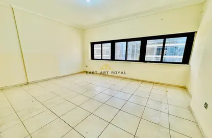 Apartment - 2 Bedrooms - 2 Bathrooms for rent in Al Khaili Tower - Khalifa Street - Abu Dhabi