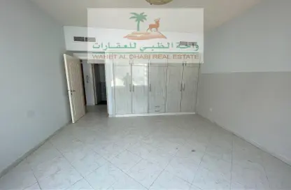 Apartment - 1 Bedroom - 1 Bathroom for rent in Al Ghanem Business Center - Al Majaz 3 - Al Majaz - Sharjah