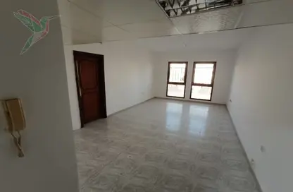 Office Space - Studio - 1 Bathroom for rent in Hai Al Humaira - Central District - Al Ain