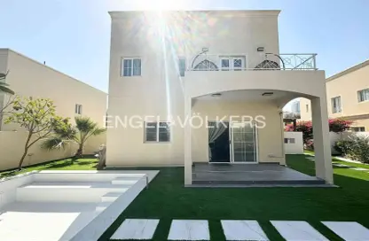 Villa - 3 Bedrooms - 3 Bathrooms for rent in Meadows 1 - Meadows - Dubai