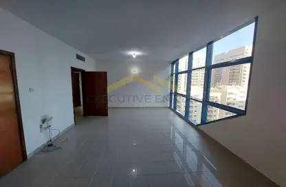 Empty Room image for: Apartment - 2 Bedrooms - 2 Bathrooms for rent in Farha Tower - Tourist Club Area - Abu Dhabi, Image 1