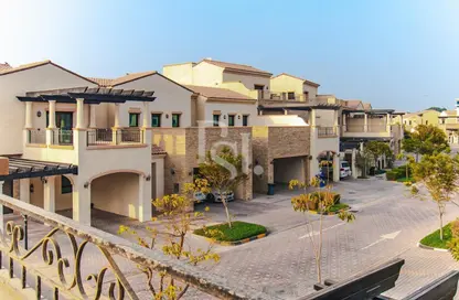 Townhouse - 2 Bedrooms - 3 Bathrooms for rent in Aldhay at Bloom Gardens - Bloom Gardens - Al Salam Street - Abu Dhabi