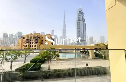 Apartment - 2 Bedrooms - 2 Bathrooms for rent in Burj Royale - Downtown Dubai - Dubai