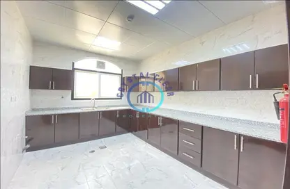 Apartment - 2 Bedrooms - 3 Bathrooms for rent in Al Khabisi - Al Ain