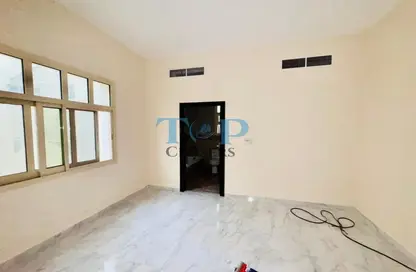 Apartment - 2 Bedrooms - 3 Bathrooms for rent in Hai Hazza Mousque - Al Mutarad - Al Ain