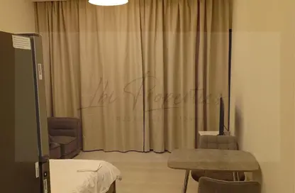 Apartment - Studio - 1 Bathroom for rent in SOL Bay - Business Bay - Dubai