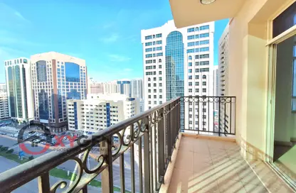 Apartment - 2 Bedrooms - 4 Bathrooms for rent in Al Ain Tower - Hamdan Street - Abu Dhabi