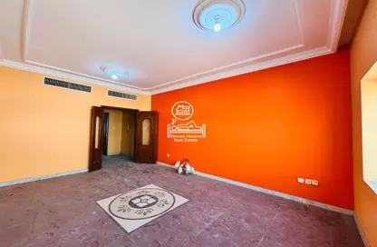 Apartment - 2 Bedrooms - 2 Bathrooms for rent in Shabiya - Mussafah - Abu Dhabi