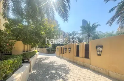 Apartment - 1 Bedroom - 1 Bathroom for sale in Kamoon 1 - Kamoon - Old Town - Dubai