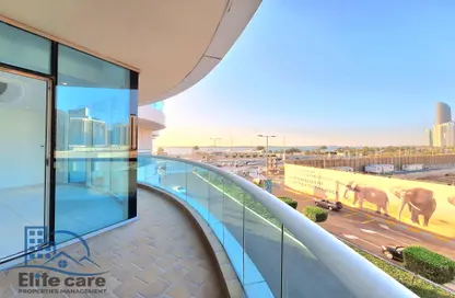 Apartment - 3 Bedrooms - 5 Bathrooms for rent in Bel Ghailam Tower - Corniche Road - Abu Dhabi