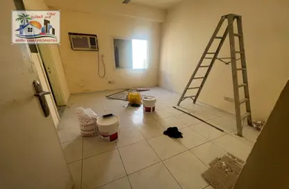 Apartment - 1 Bathroom for rent in Al Butina B - Al Butina - Sharjah