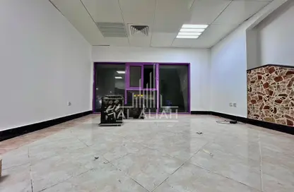 Office Space - Studio - 1 Bathroom for rent in Tourist Club Area - Abu Dhabi