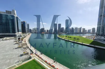 Apartment - 1 Bedroom - 2 Bathrooms for sale in Bay's Edge - Business Bay - Dubai