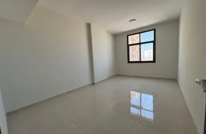 Apartment - 2 Bedrooms - 2 Bathrooms for rent in Al Jurf Industrial 3 - Al Jurf Industrial - Ajman