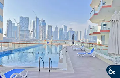 Apartment - 1 Bedroom - 2 Bathrooms for rent in Millennium Binghatti Residences - Business Bay - Dubai