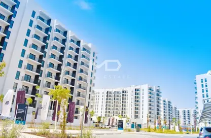 Apartment - 3 Bedrooms - 3 Bathrooms for sale in Waters Edge - Yas Island - Abu Dhabi