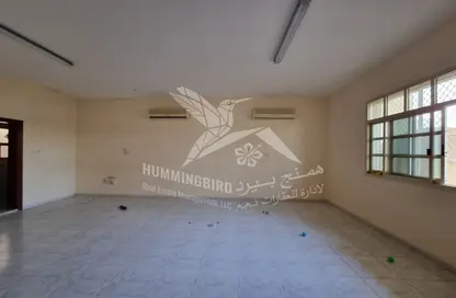 Villa - 5 Bedrooms - 5 Bathrooms for sale in Al Khrais - Al Jimi - Al Ain