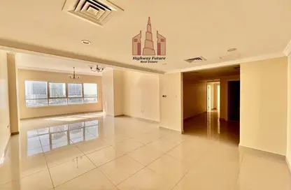 Apartment - 2 Bedrooms - 3 Bathrooms for rent in Al Khan Corniche - Al Khan - Sharjah