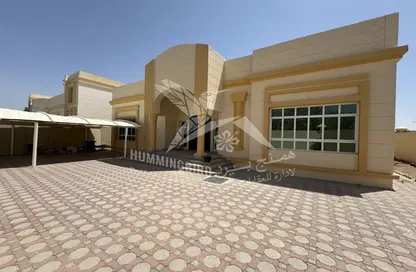 Villa - 3 Bedrooms - 5 Bathrooms for rent in Falaj Hazzaa - Al Ain