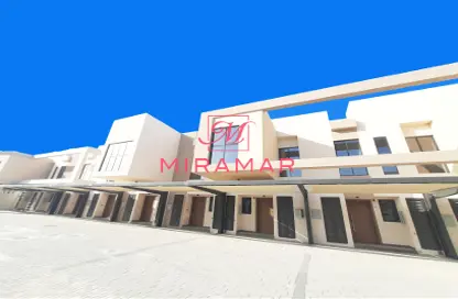 Townhouse - 3 Bedrooms - 4 Bathrooms for rent in Aldhay at Bloom Gardens - Bloom Gardens - Al Salam Street - Abu Dhabi