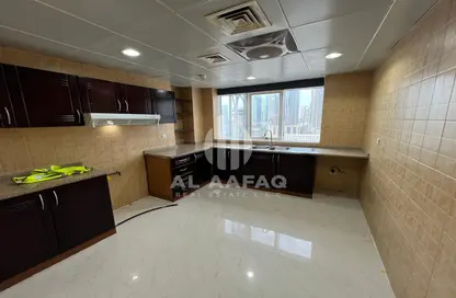 Apartment - 3 Bedrooms - 4 Bathrooms for rent in Al Khan Lagoon - Al Khan - Sharjah