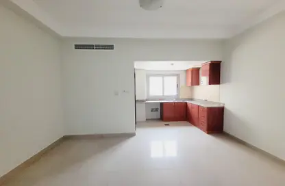 Apartment - 1 Bathroom for rent in Fire Station Road - Muwaileh - Sharjah