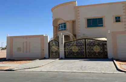 Villa - 5 Bedrooms for rent in Al Salamat - Al Ain