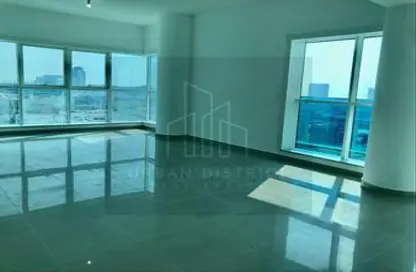 Apartment - 2 Bedrooms - 3 Bathrooms for rent in Al Sahel Towers - Corniche Road - Abu Dhabi