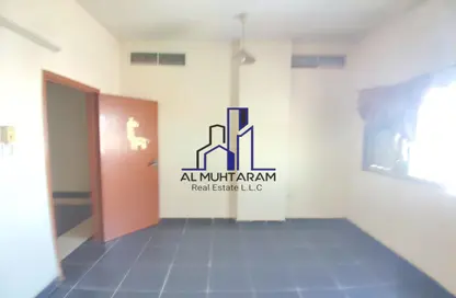 Apartment - 2 Bedrooms - 1 Bathroom for rent in Fire Station Road - Muwaileh - Sharjah