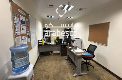 Half Floor - Studio - 1 Bathroom for rent in Cornich Al Buhaira - Sharjah